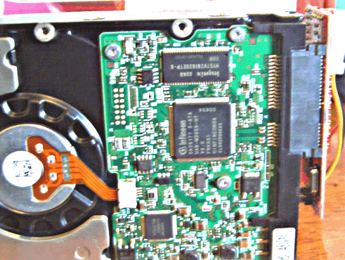 ST-106 Montado en HDD SATA Detalle 1